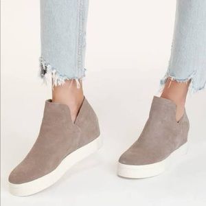 NWOB Steve Madden Genuine Suede Taupe Hightop Wrangler